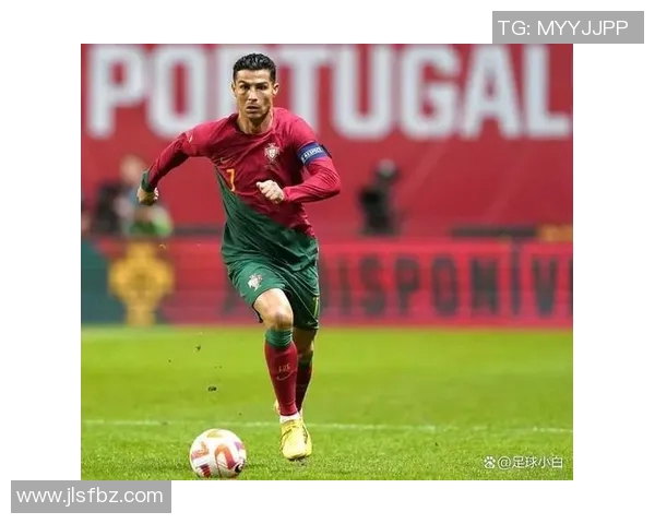 全球足球传奇人物克里斯蒂亚诺·罗纳尔多的辉煌职业生涯与成就解析